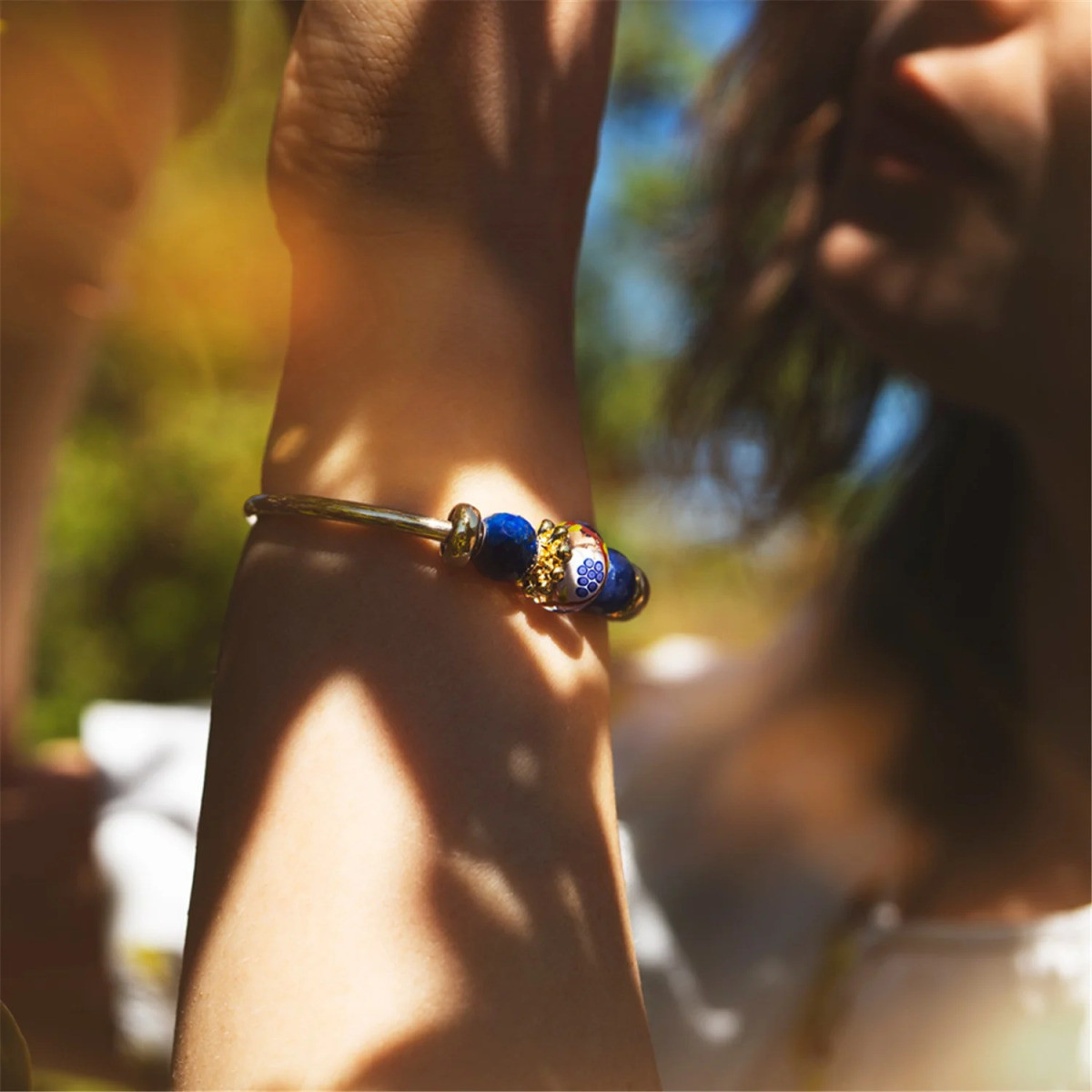 Trollbeads TGLBE-20483 Druiven glazen kraal met blauwe druiventros op witte basis - Special edition