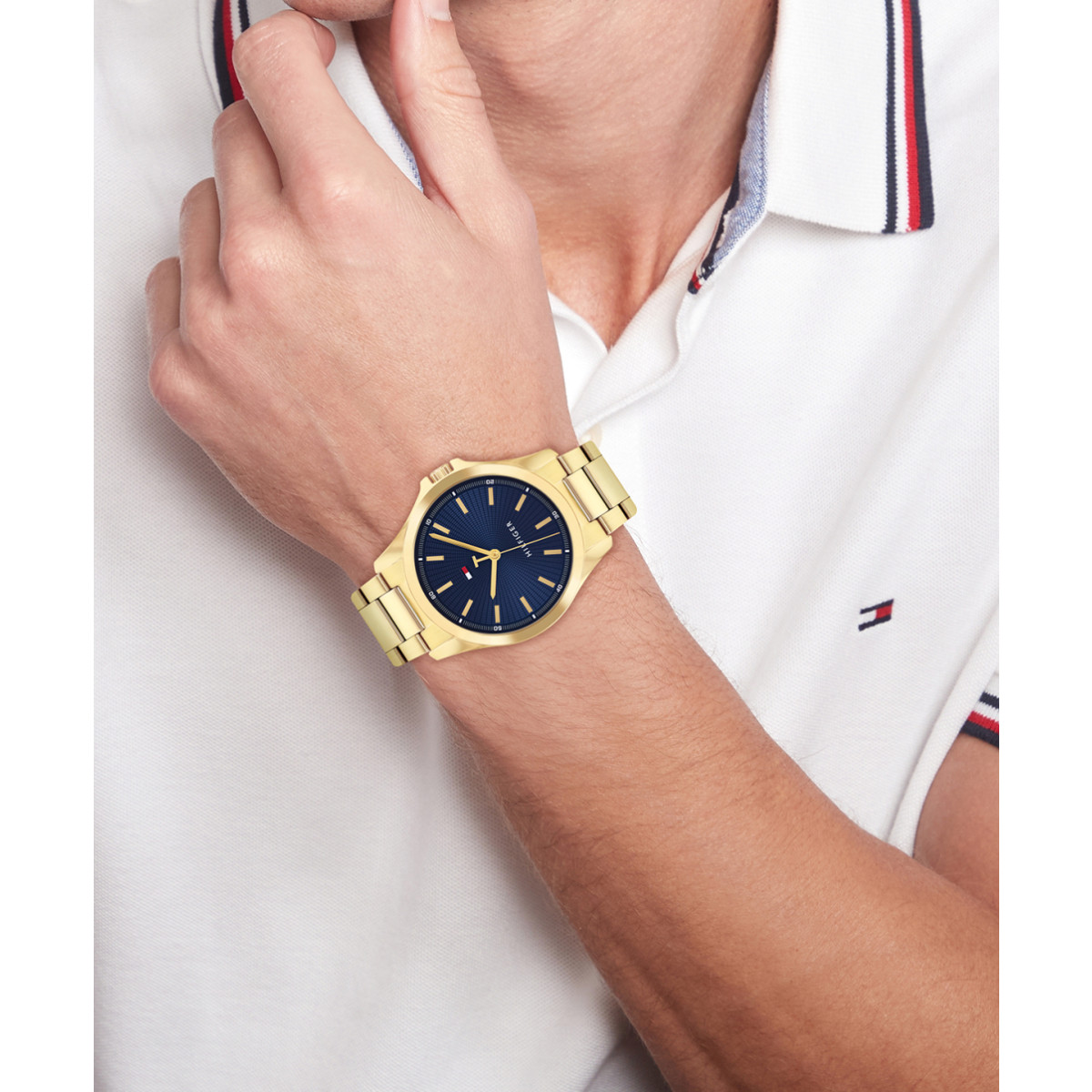 Tommy Hilfiger Bruce TH1710679 Goudkleurig herenhorloge met blauwe wijzerplaat