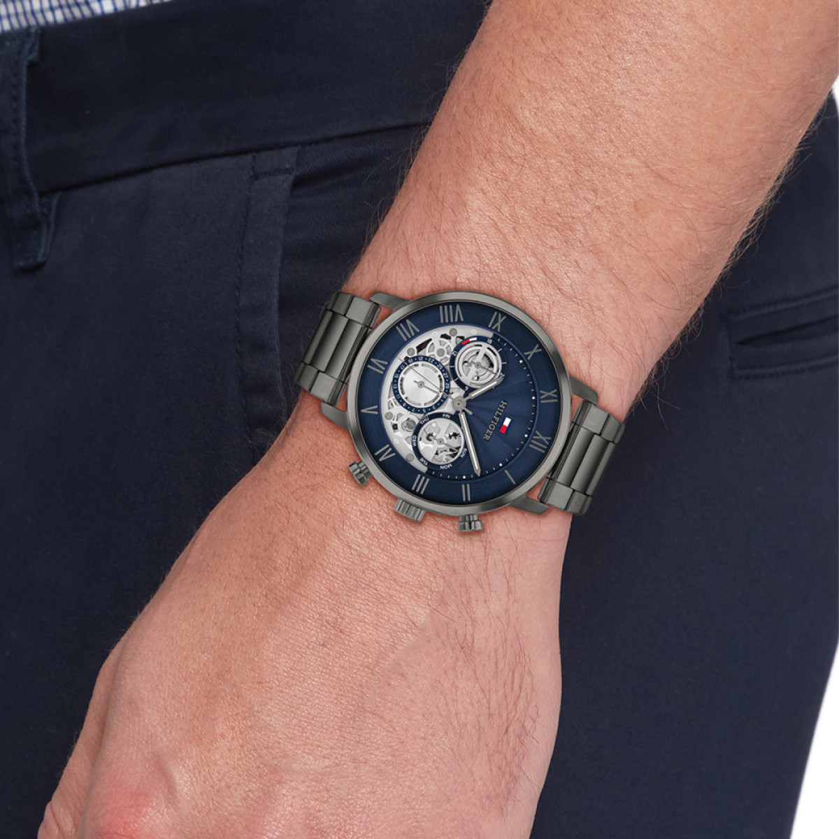 Tommy Hilfiger Legend TH1710707 Grijs stalen herenhorloge met blauwe wijzerplaat - Ø 44 mm