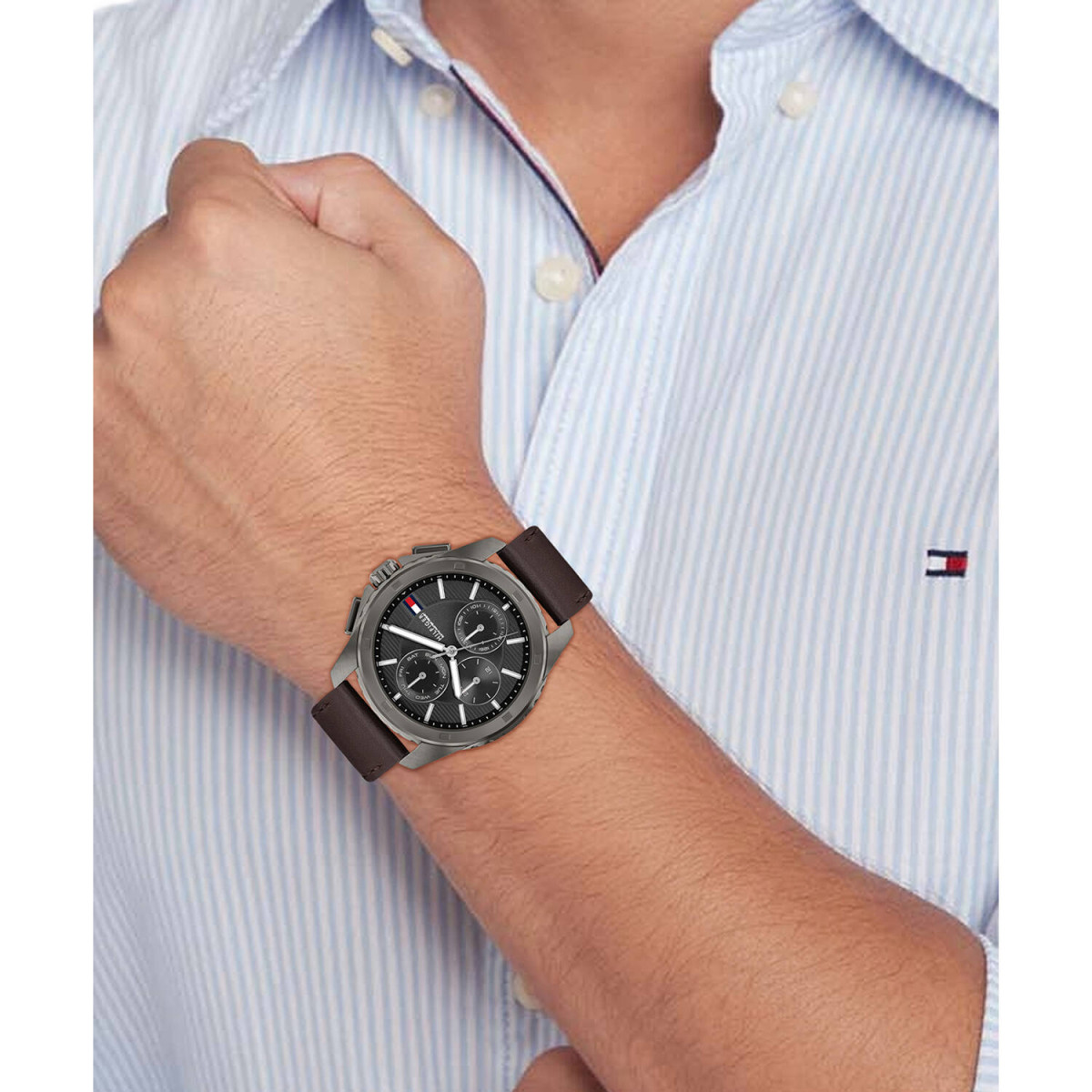 Tommy Hilfiger Walker TH1710623 Chronograaf herenhorloge met leren band - Grijze wijzerplaat - Ø 44 mm