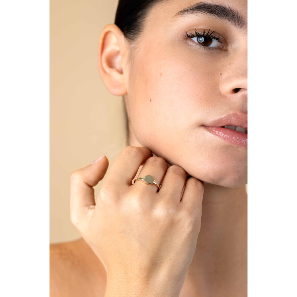 Zinzi Gold ZGR406 gouden ring met rond plaatje 7 mm breed