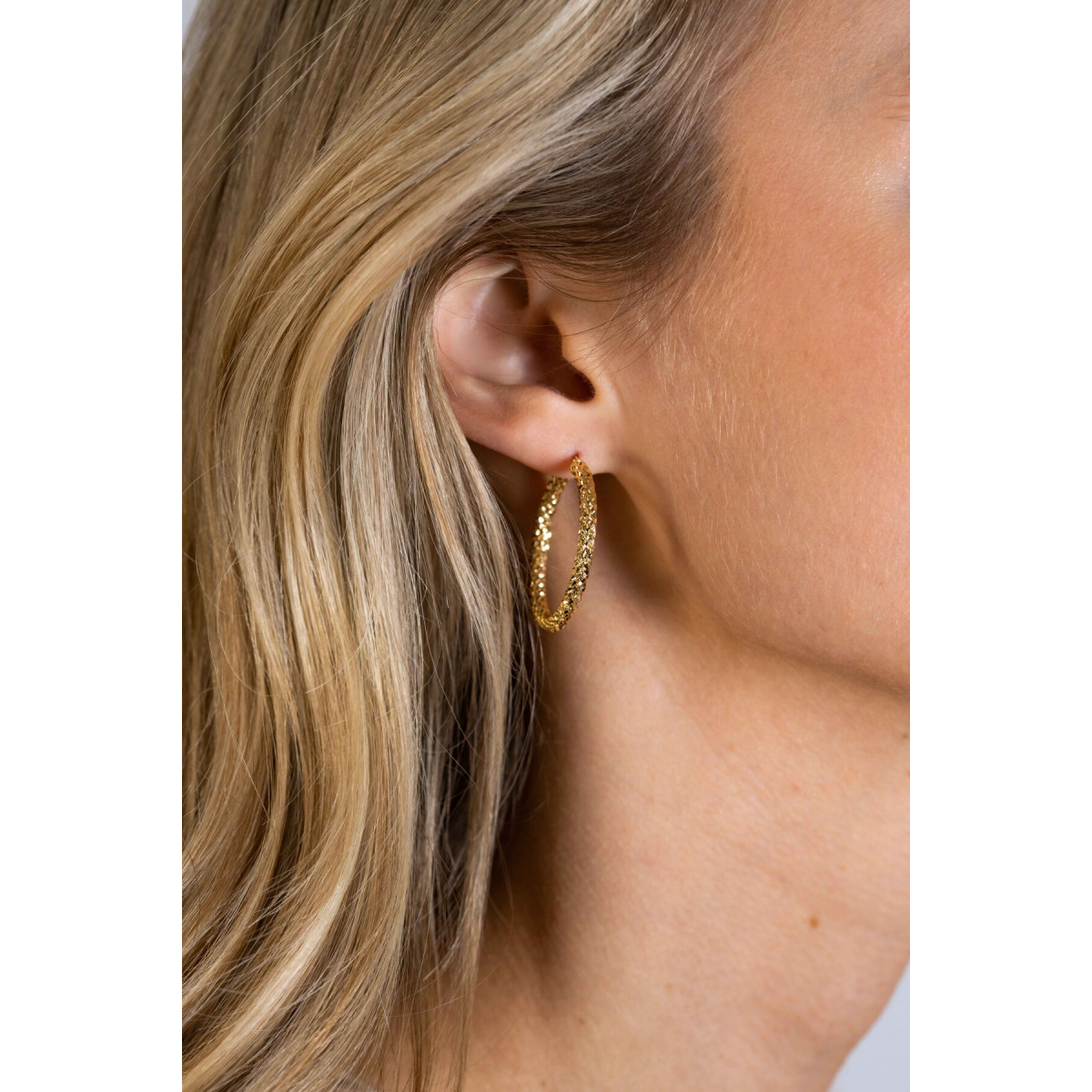 Zinzi ZGO329 14-karaat gouden oorringen gediamanteerd 3 mm breed - Diameter 28 mm
