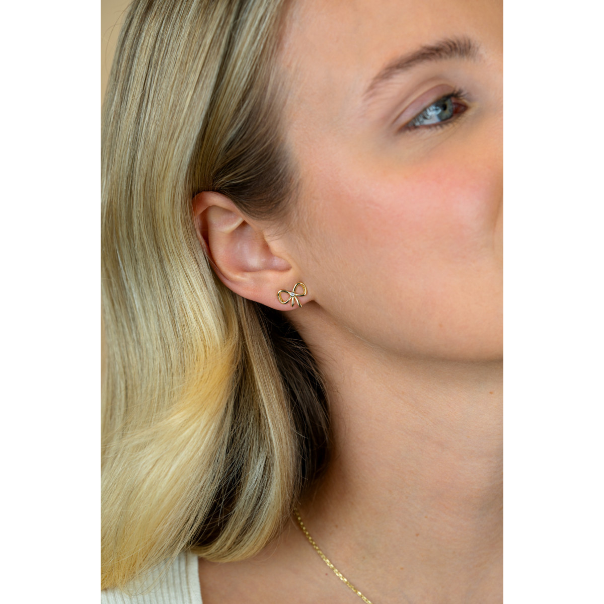 Zinzi Amaka's Favorieten ZIO2724Y goudkleurige oorstekers met zirkonia - Diameter 9.5 mm