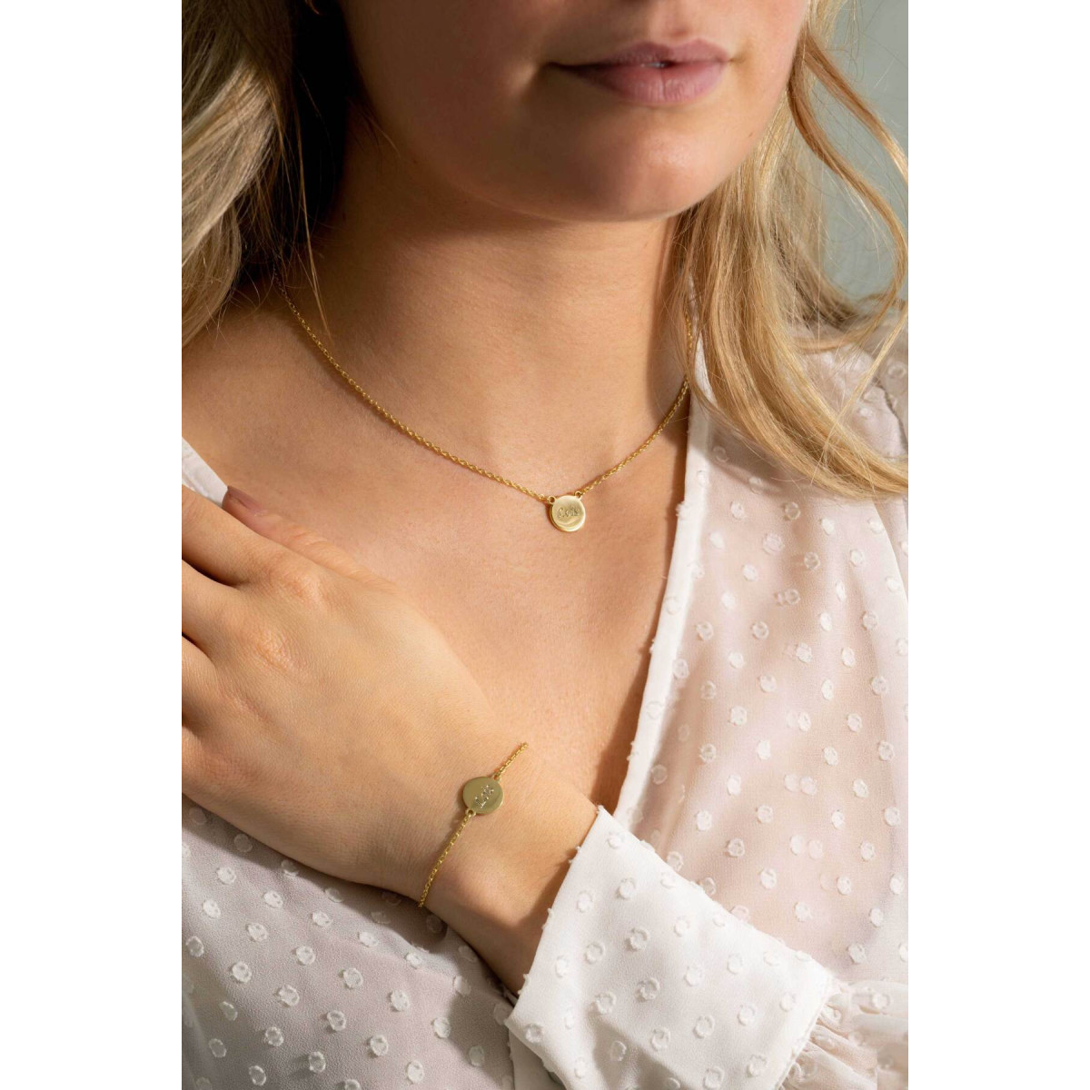 Zinzi Gravures ZIA2345G goudkleurige armband met rond plaatje 15.5 mm breed - Lengte 17-20 cm