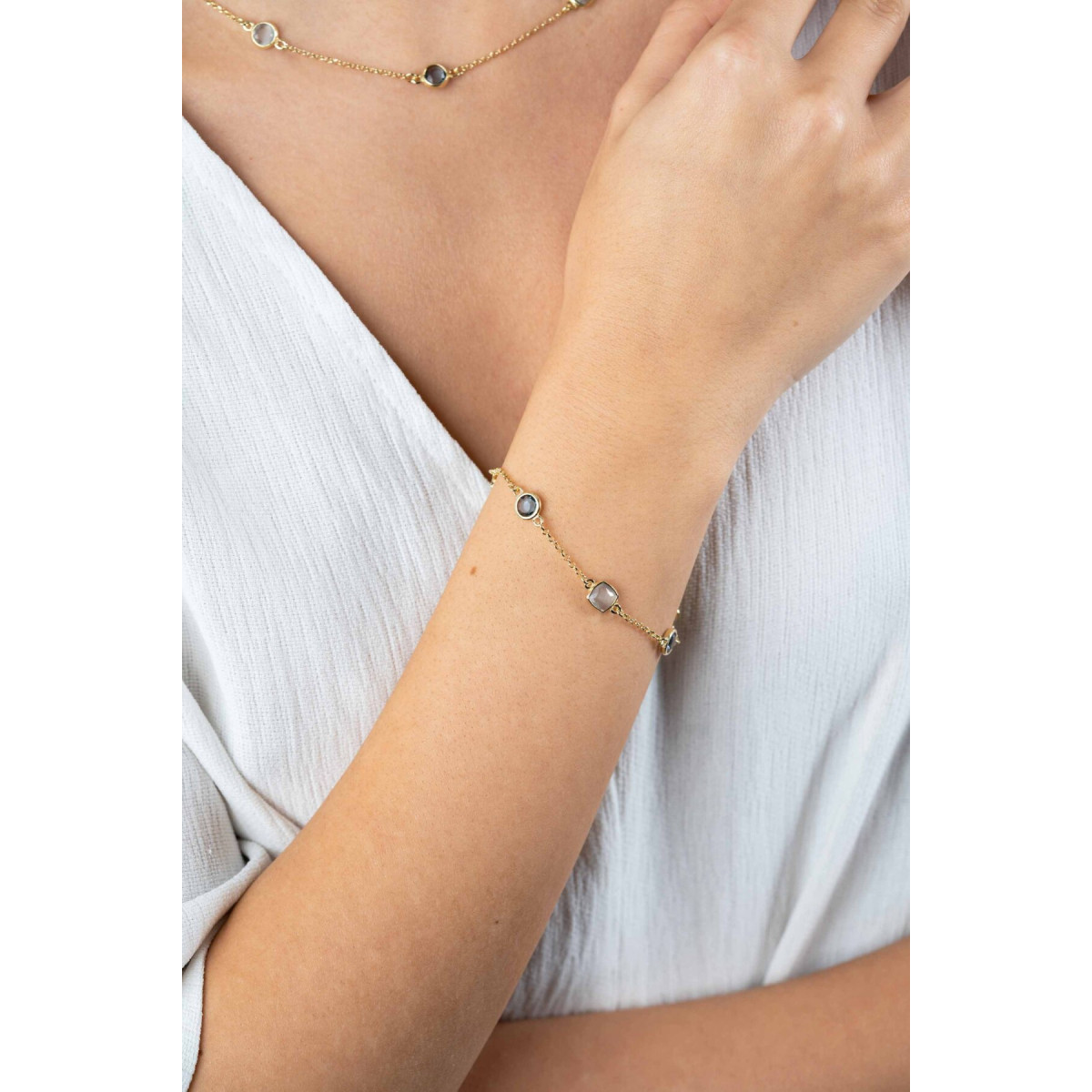 Zinzi ZIA2526G gold plated armband met blauwe en grijze zirkonia 7.3 mm breed - Lengte 17-20 cm