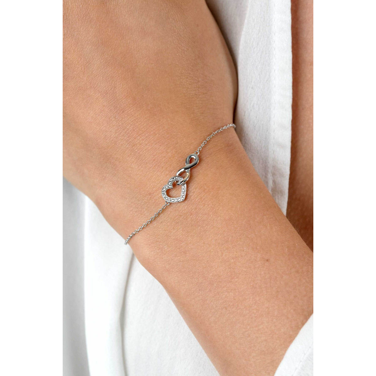 Zinzi ZIA2596 zilveren armband met infinity en zirkonia hartje 8.5 mm breed - Lengte 17-19 cm