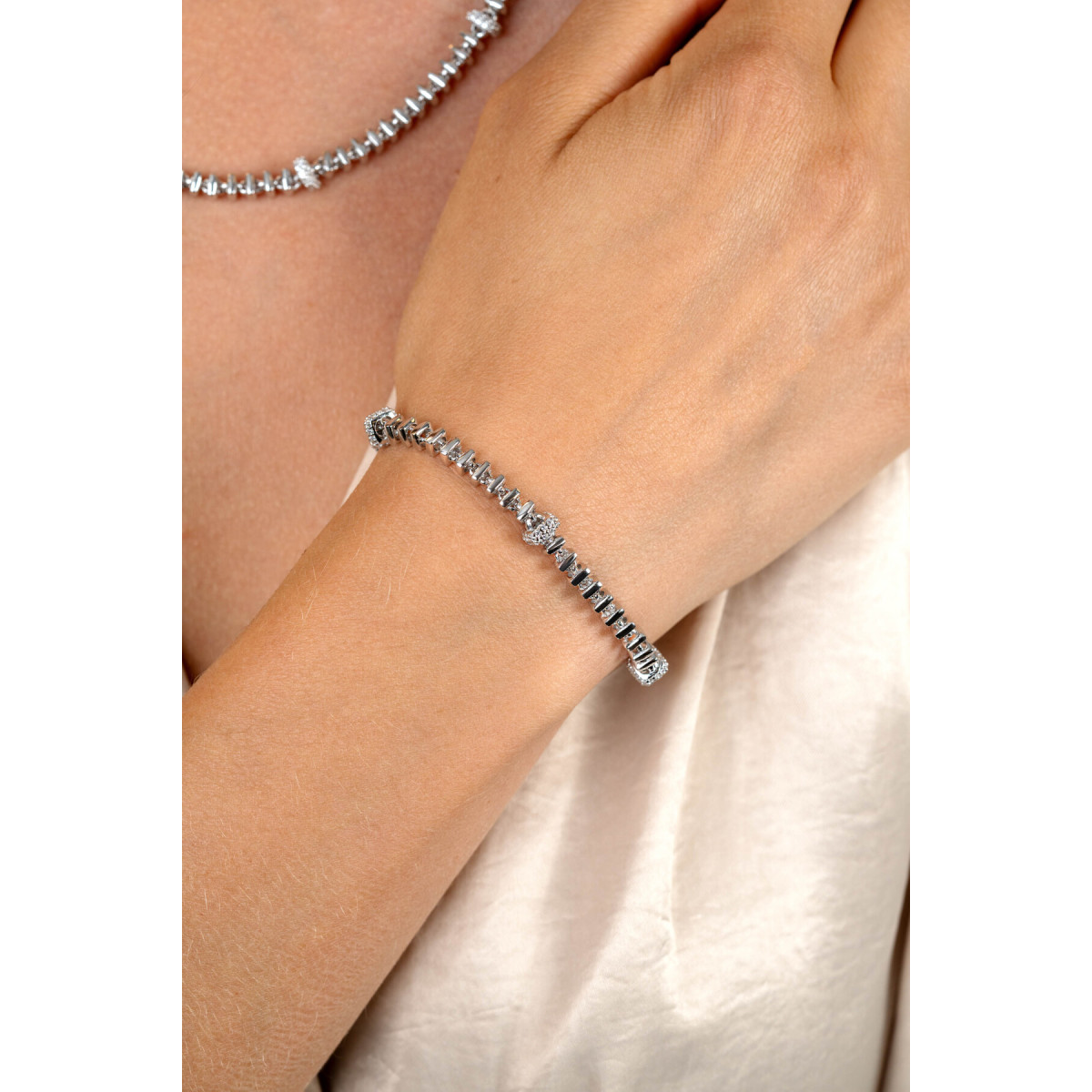 Zinzi ZIA2678 zilveren armband met vierkante schakels en zirkonia 6 mm breed - Lengte 19 cm