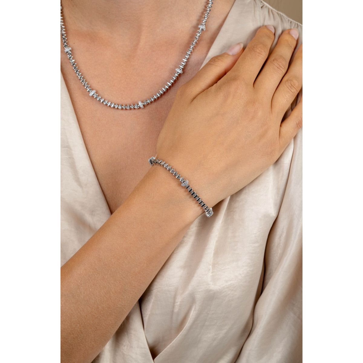 Zinzi ZIA2678 zilveren armband met vierkante schakels en zirkonia 6 mm breed - Lengte 19 cm