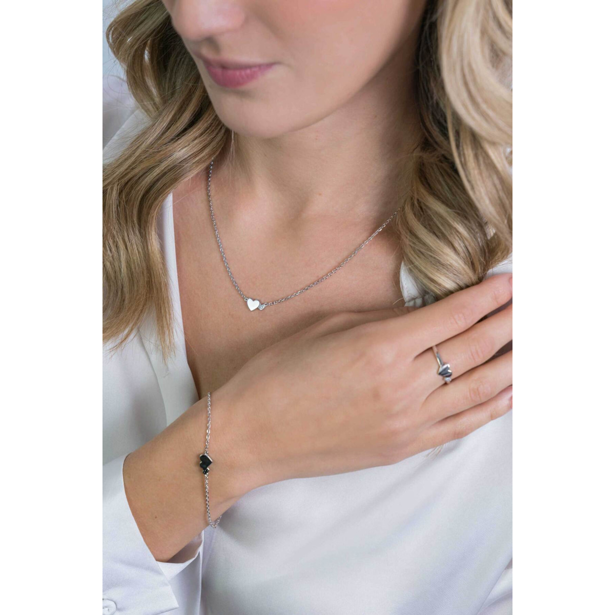 Zinzi ZIC2137 zilveren ketting met hanger zirkonia hartjes 6.7 mm breed - Lengte 42-45 cm