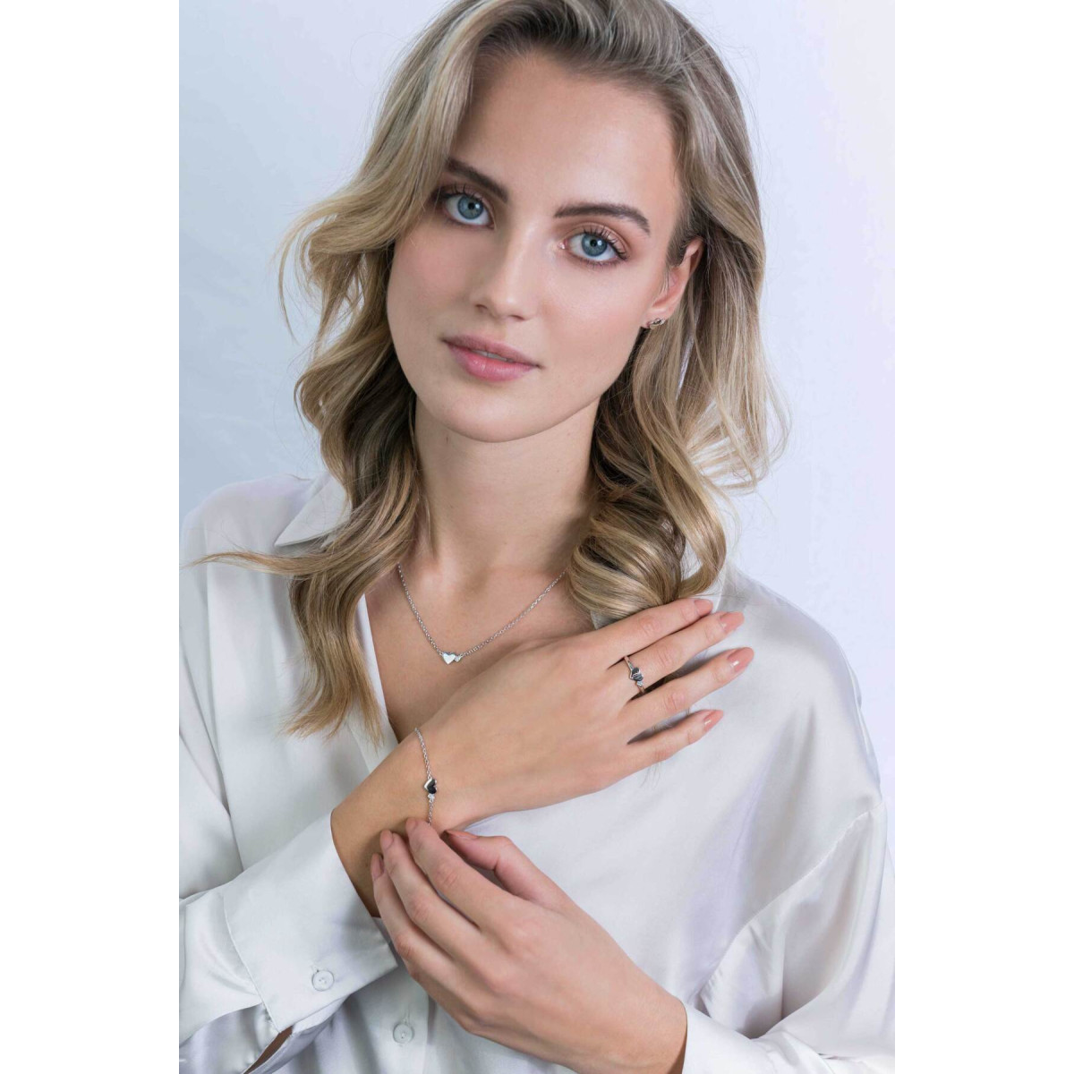 Zinzi ZIC2137 zilveren ketting met hanger zirkonia hartjes 6.7 mm breed - Lengte 42-45 cm