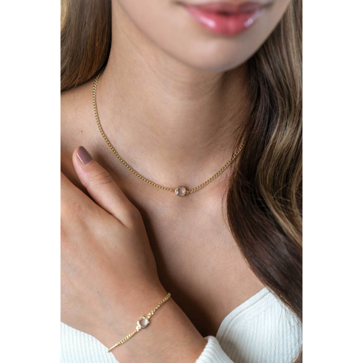Zinzi ZIC2417Y goudkleurige ketting met vierkante zirkonia 7.1 mm breed - Lengte 40-45 cm