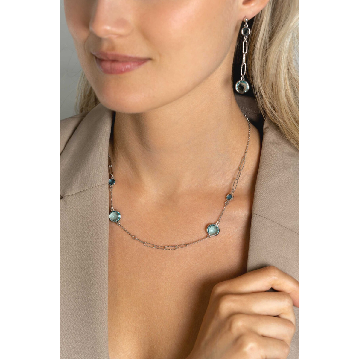 Zinzi ZIC2418 zilveren paperclip ketting met blauwe zirkonia 11 mm breed - Lengte 40-45 cm