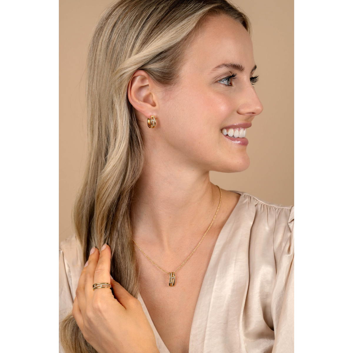 Zinzi ZIC2685 gold plated ketting met golvende zirkonia hanger - Lengte 45-48 cm
