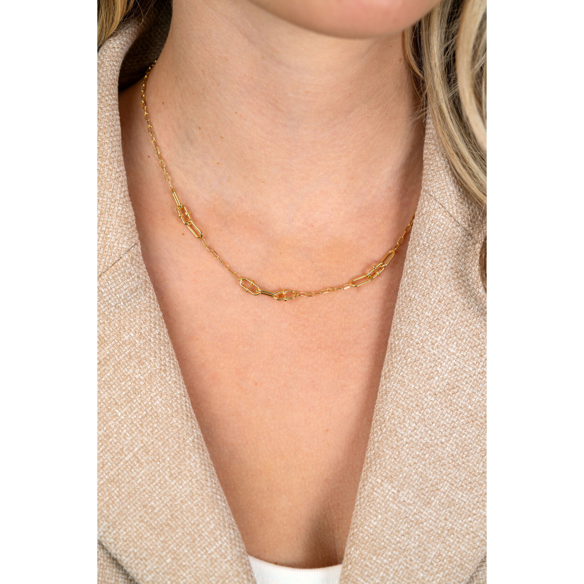 Zinzi ZIC2798 goudkleurige schakelketting met ovale knopen 6 mm breed - Lengte 42-45 cm