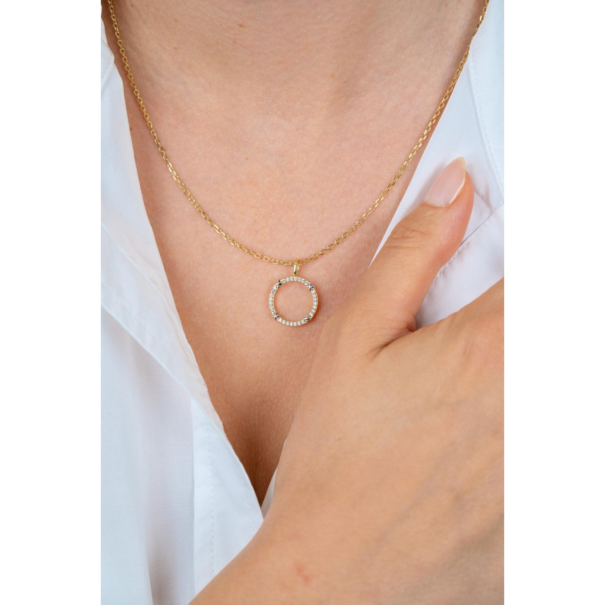 Zinzi ZIC2814 goudkleurige ketting met ronde zirkoniahanger 15 mm breed - Lengte 40-45 cm