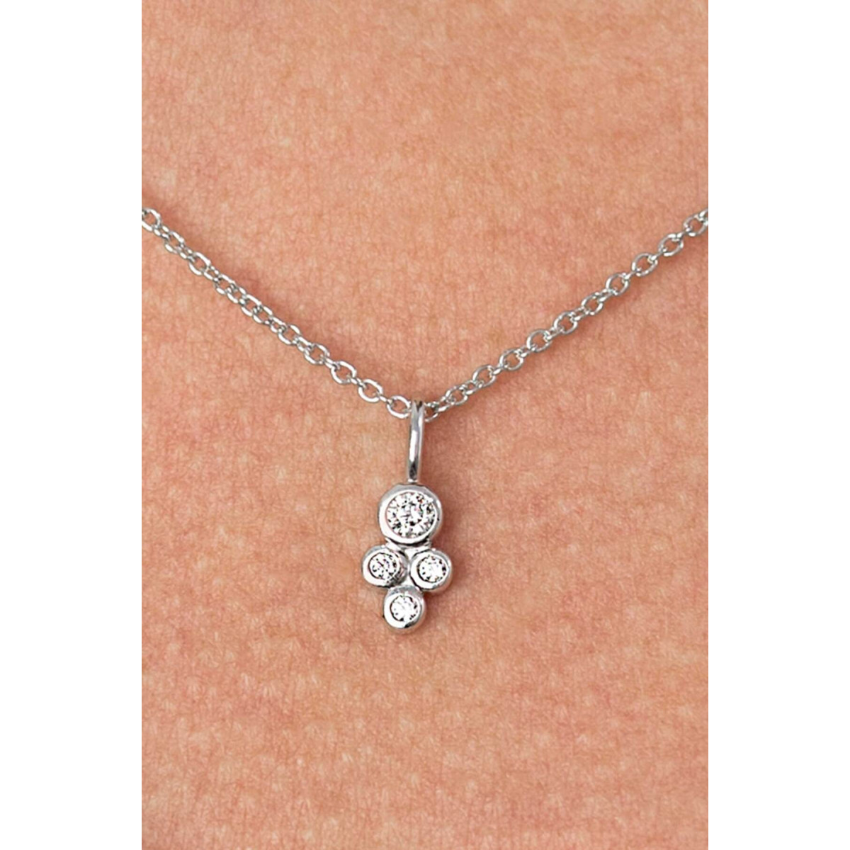 Zinzi ZIH1829 zilveren hanger met 4 zirkonia's in ronde zetting 5.7 mm breed - Hoogte 15 mm