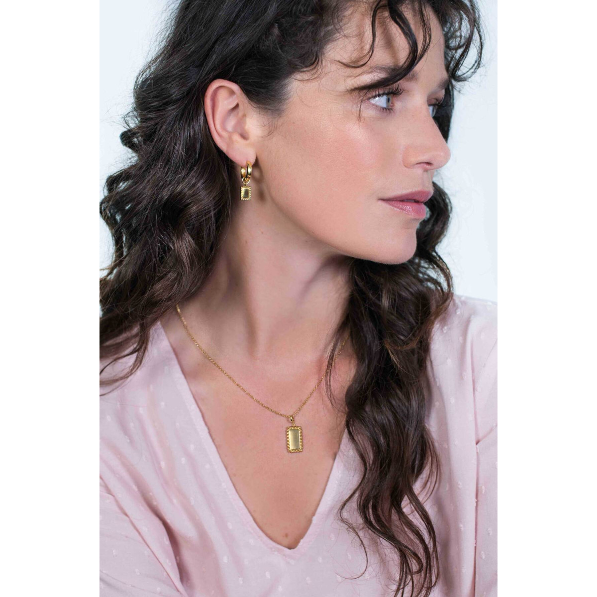 Zinzi ZIH1976G gold plated hanger met rechthoek met bolletjes rand 7 mm breed - Hoogte 12 mm
