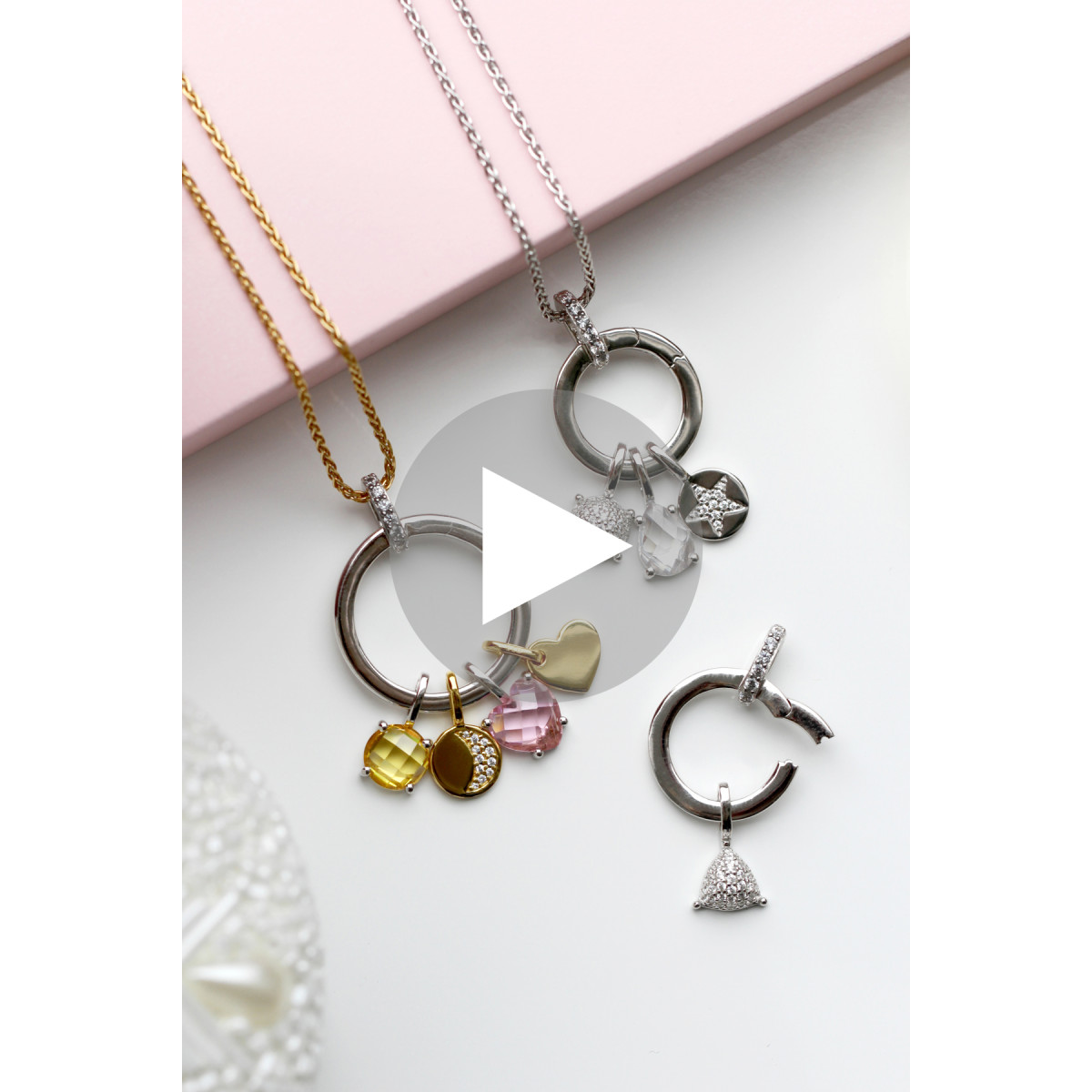 Zinzi ZIH2060 zilveren hanger met zirkonia en bedeltjes 17 mm breed - Hoogte 22.5 mm