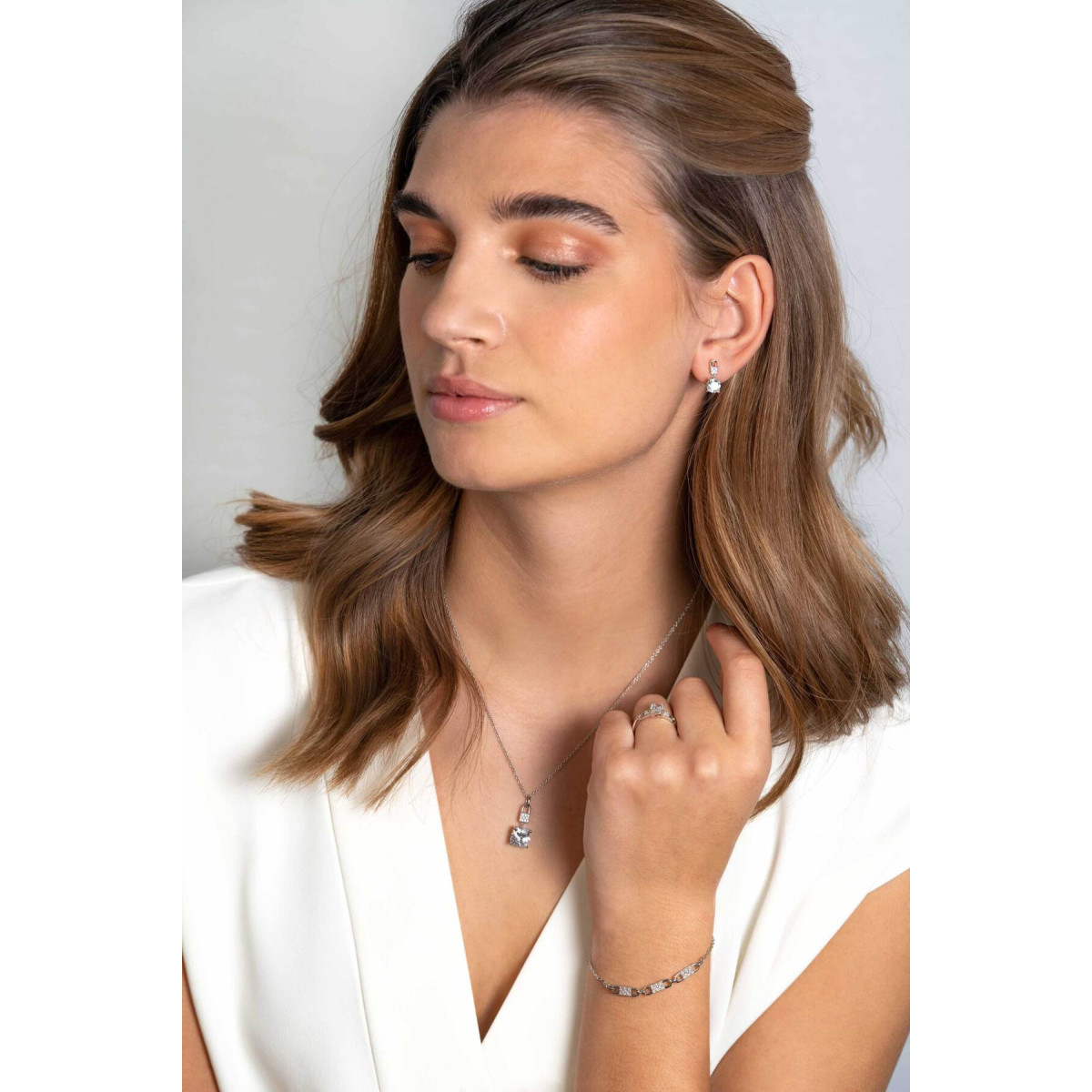 Zinzi ZIH2268 zilveren hanger met vierkante zirkonia en pavé details 9 mm breed - Hoogte 24 mm