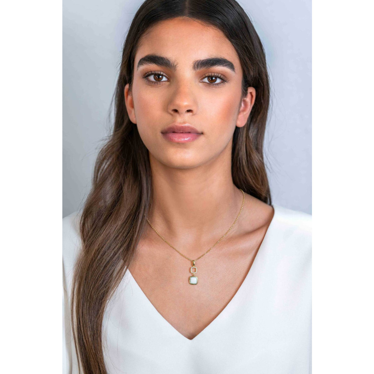 Zinzi ZIH2308 gold plated hanger met zirkonia en onyx 10 mm breed - Hoogte 30 mm