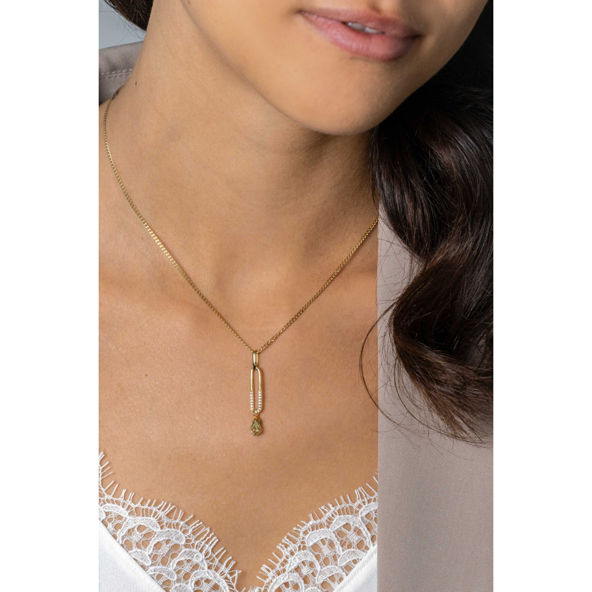 Zinzi ZIH2430 gold plated hanger met peridoot en zirkonia 5.4 mm breed - Hoogte 37 mm