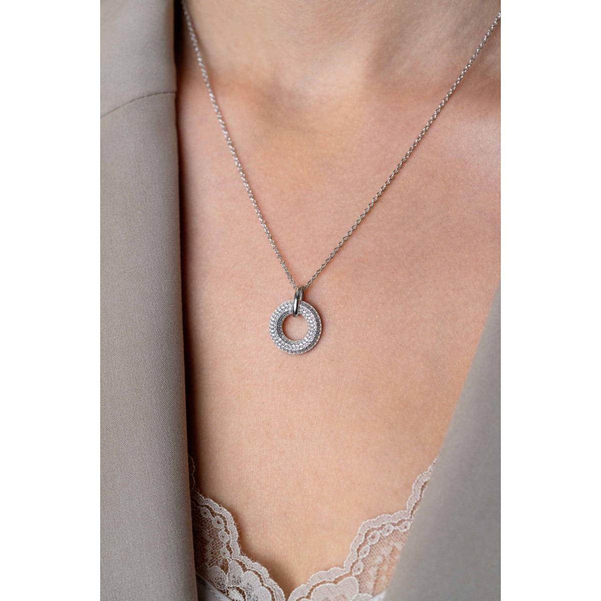 Zinzi ZIH2446 zilveren hanger met gedraaide schakel en zirkonia 16 mm breed - Hoogte 20 mm
