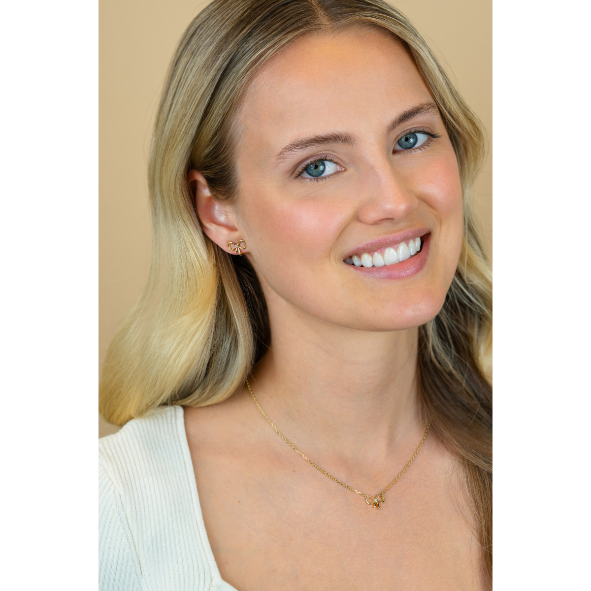 Zinzi Zinzi Amaka's Favorieten ZIC2724Y goudkleurige ketting met hanger strik 10.5 mm - Lengte 42-45 cm