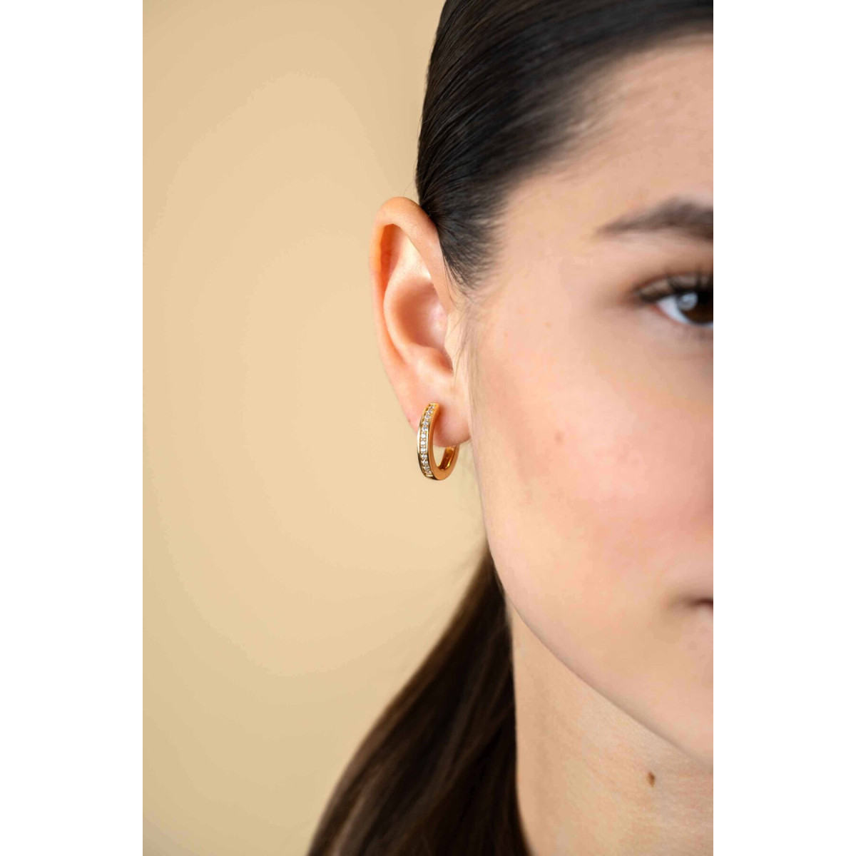 Zinzi ZIO190Y goudkleurige oorringen met zirkonia 3 mm breed - Diameter 20 mm