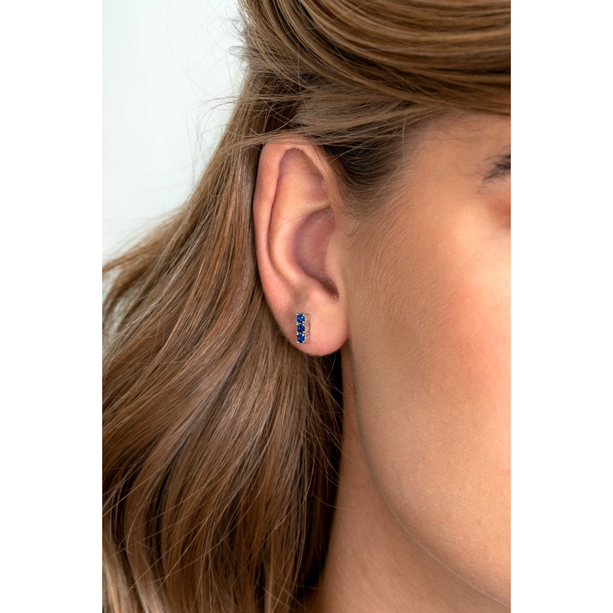 Zinzi ZIO2127B zilveren oorstekers met blauwe zirkonia 2.9 mm breed - Hoogte 8 mm