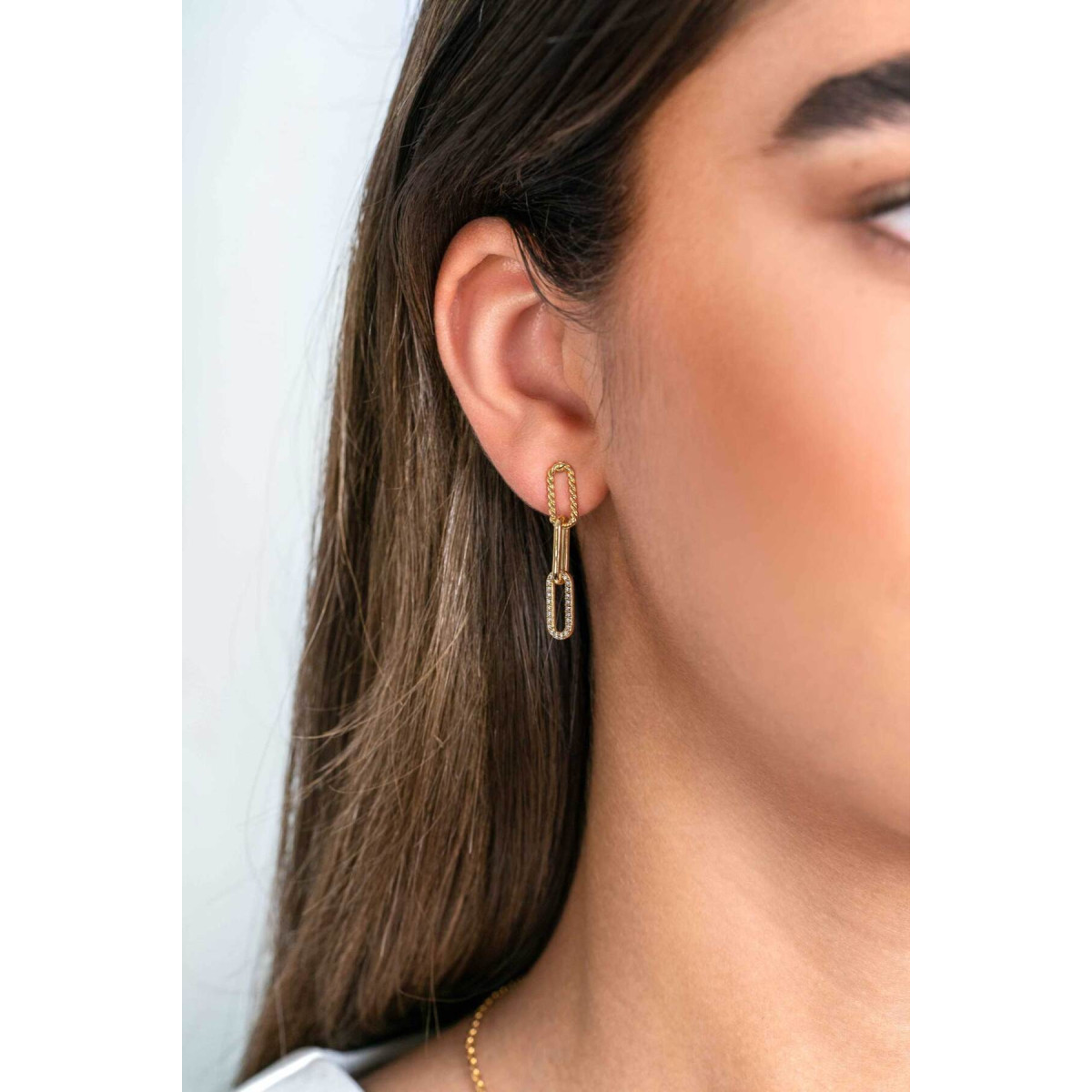 Zinzi ZIO2330Y goudkleurige ovale oorhangers met zirkonia 5.1 mm breed - Hoogte 30 mm