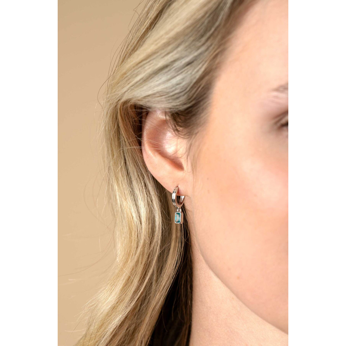 Zinzi ZIO2614 zilveren oorringen met blauwe rechthoek zirkonia - Diameter 11 mm