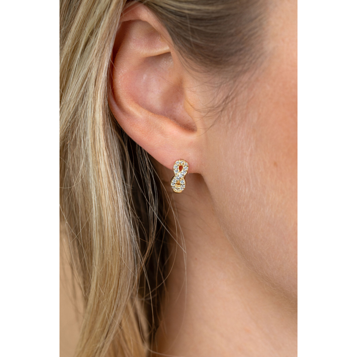 Zinzi ZIO2790Y goudkleurige oorbellen infinity met zirkonia 5 mm breed - Diameter 12.5 mm