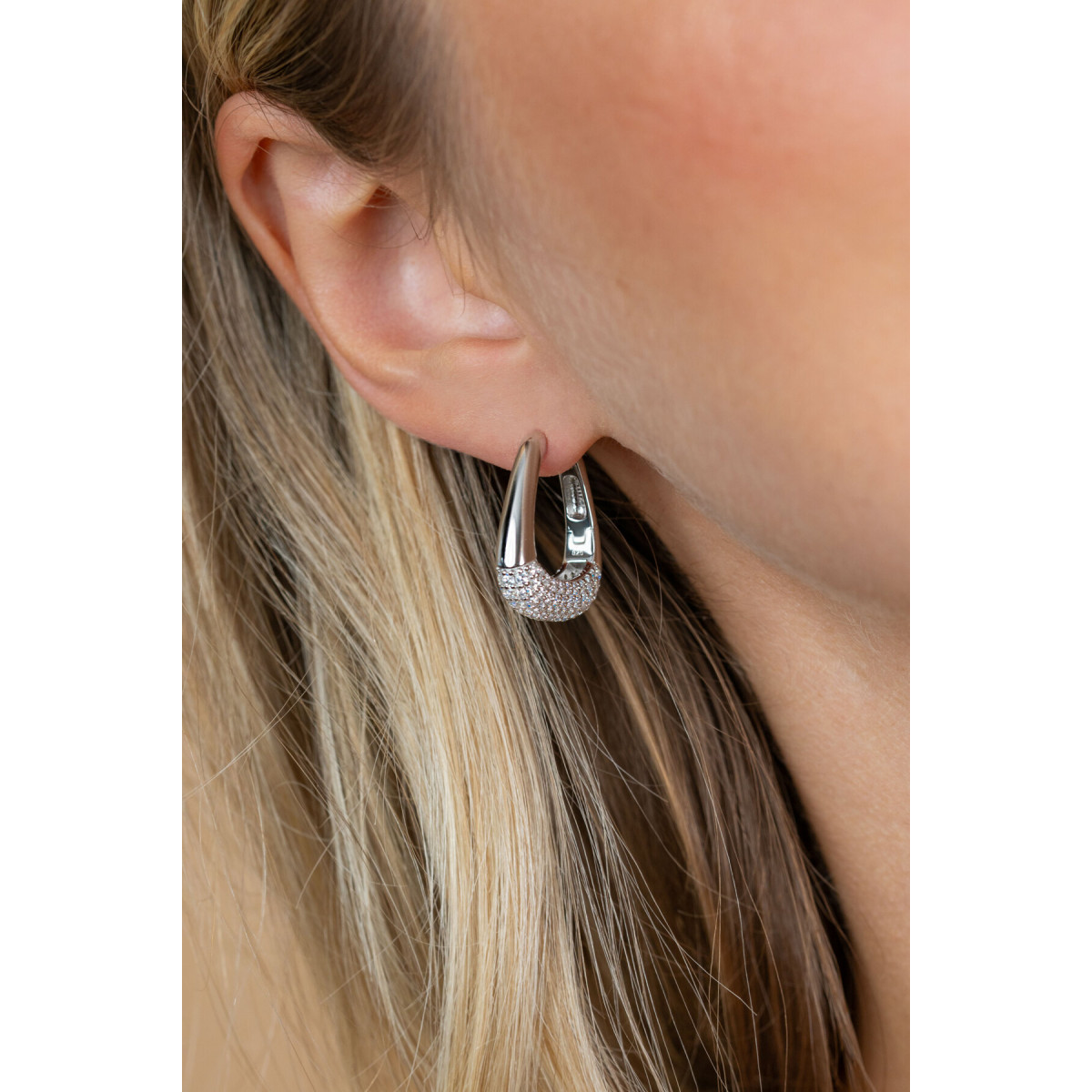 Zinzi ZIO2806 zilveren oorringen met zirkonia 3 mm breed - Diameter 21 mm