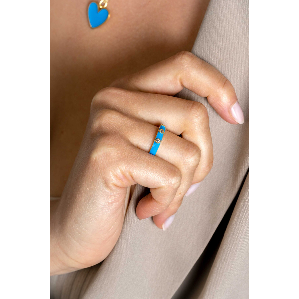 Zinzi ZIR2315B goudkleurige aanschuifring met blauw emaille en zirkonia's 3 mm breed