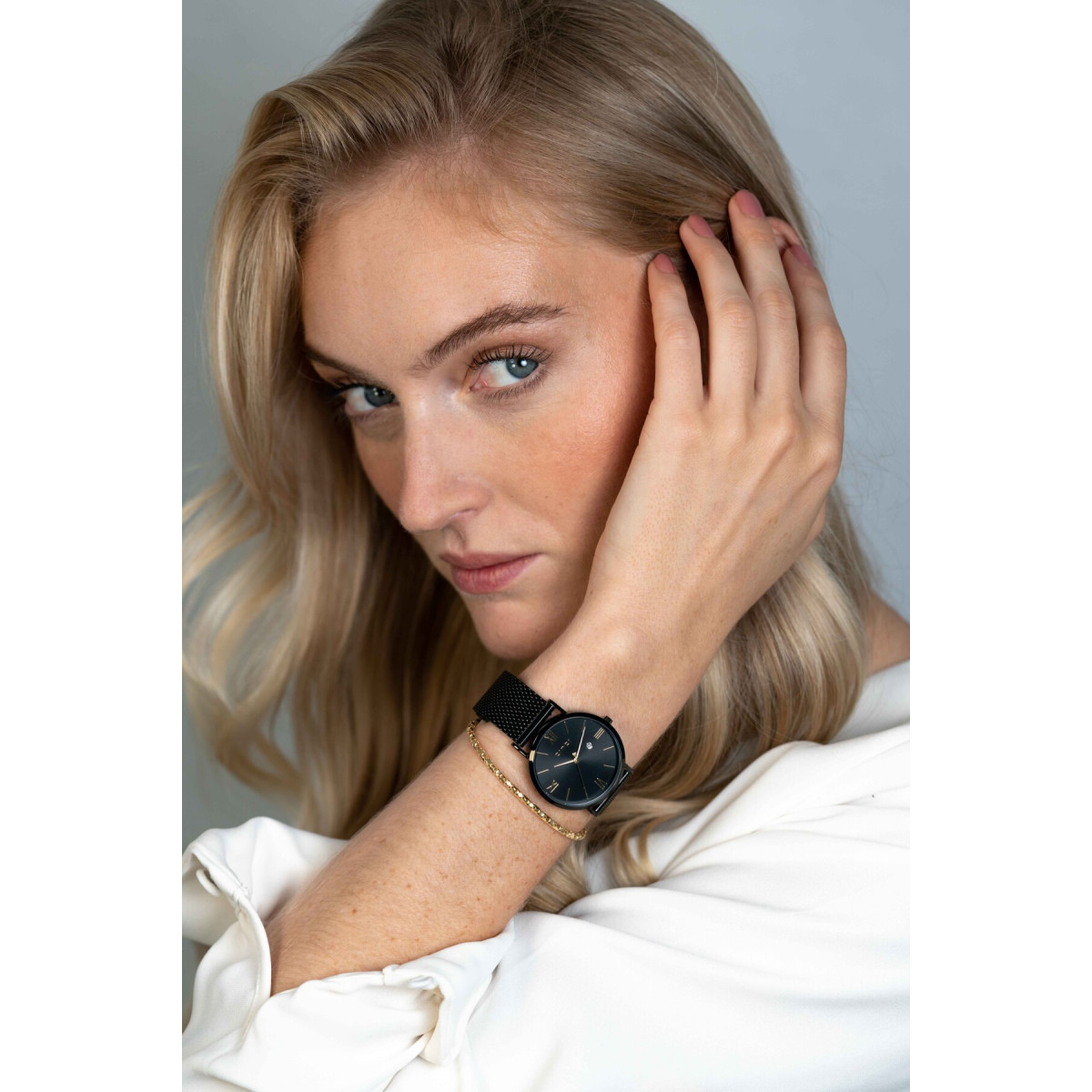 Zinzi ZIW549M zwart-goudkleurig stalen mesh horloge met datumweergave - Ø 34 mm