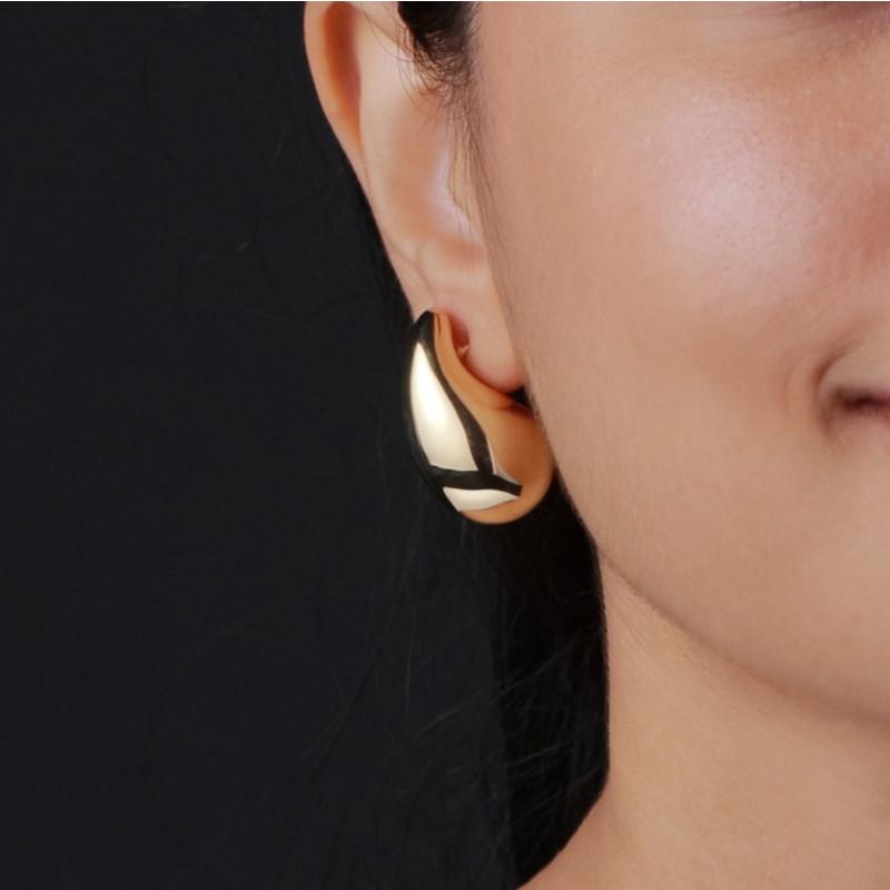 glow-106869800-gold-plated-oorstekers-met-druppelvorm-15-mm-breed-hoogte-11-mm