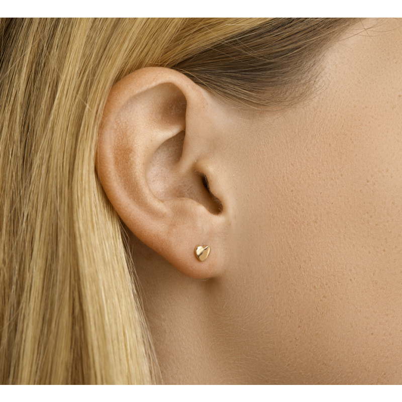 gouden-oorbellen-hartjes-5-mm