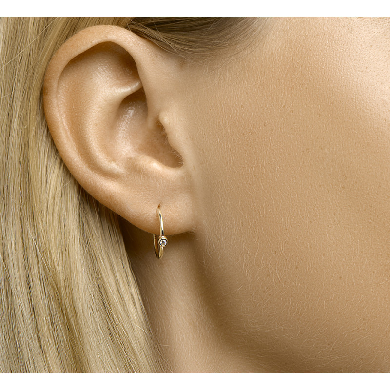 ronde-gouden-oorstekers-met-zirkonia