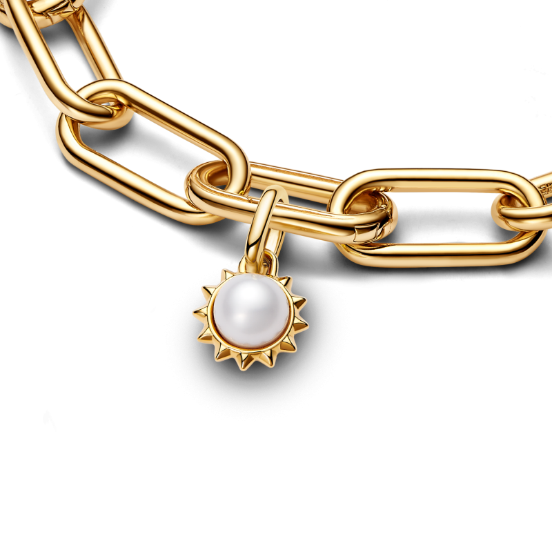 pandora-moments-me-763035c01-hangende-armband-bedel-met-zon-en-witte-parel