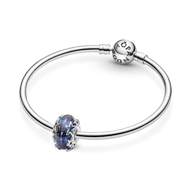 pandora-moments-790015c00-zilveren-bedeltje-met-ster-en-blauw-murano-glas