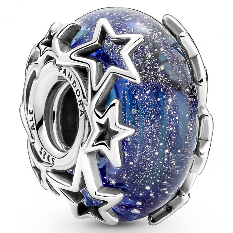 pandora-moments-790015c00-zilveren-bedeltje-met-ster-en-blauw-murano-glas