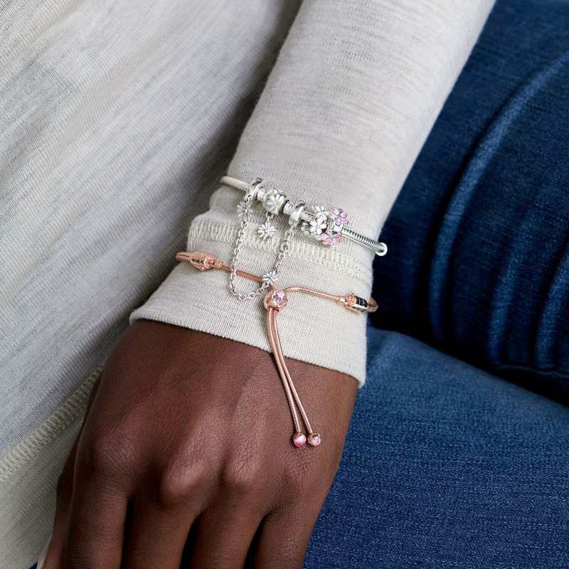 pandora-moments-791495en12-spacer-met-bloem-madeliefje-en-witte-emaille