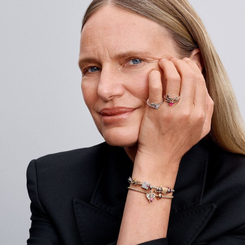pandora-moments-793672c01-zilveren-bedel-speelgoedkubus-met-zirkonia