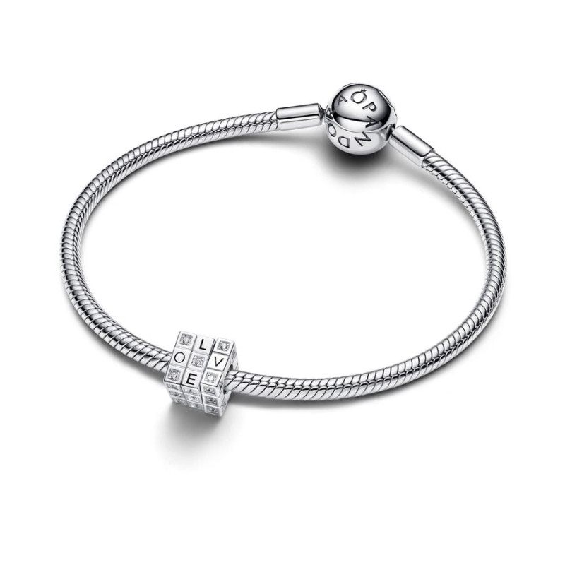 pandora-moments-793672c01-zilveren-bedel-speelgoedkubus-met-zirkonia