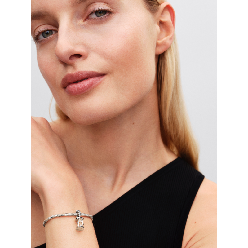 pandora-moments-794140c01-hangende-bedel-met-zilveren-zandloper-1