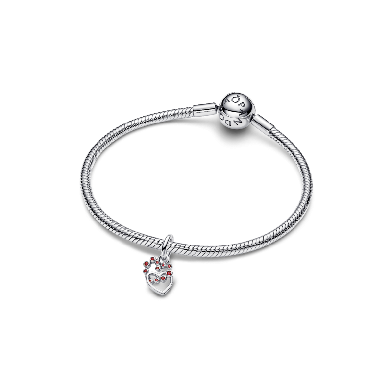 pandora-moments-794435c01-zilveren-hangende-hartjes-bedel-met-rode-man-made-kristallen