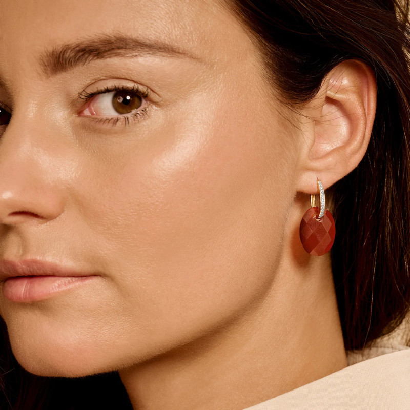 blush-810rago-oorbedels-met-ovale-rode-agaat-12-mm-breed-hoogte-20-mm