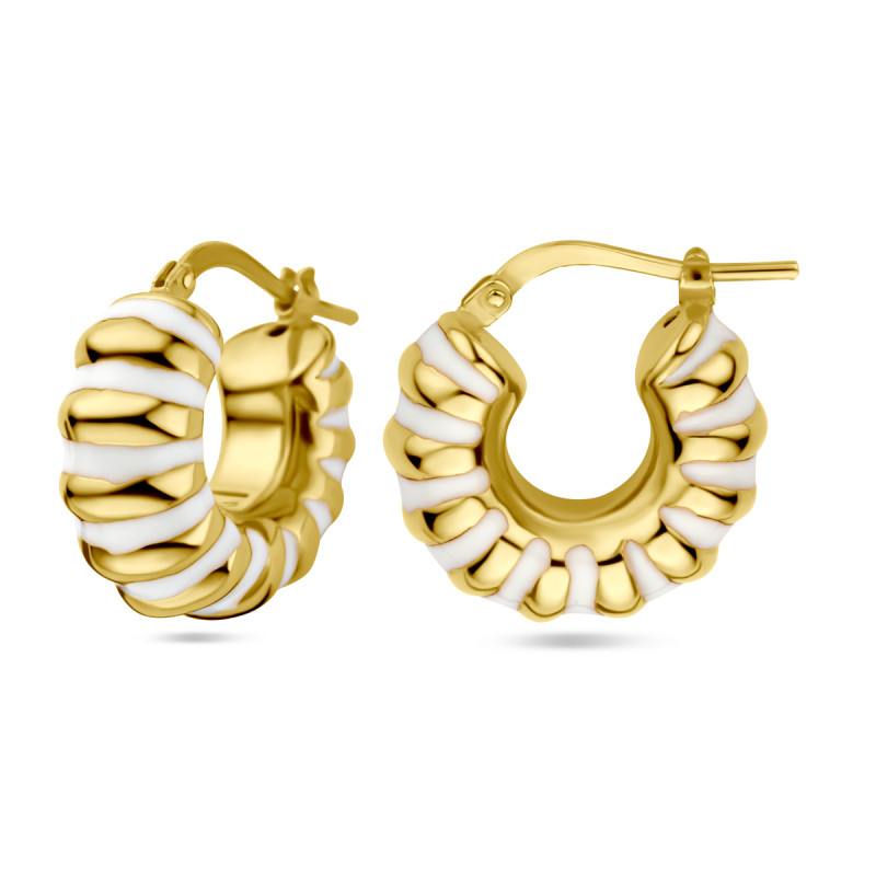 gedraaide-gold-plated-oorringen-met-witte-emaille-8-mm-breed-diameter-19-mm