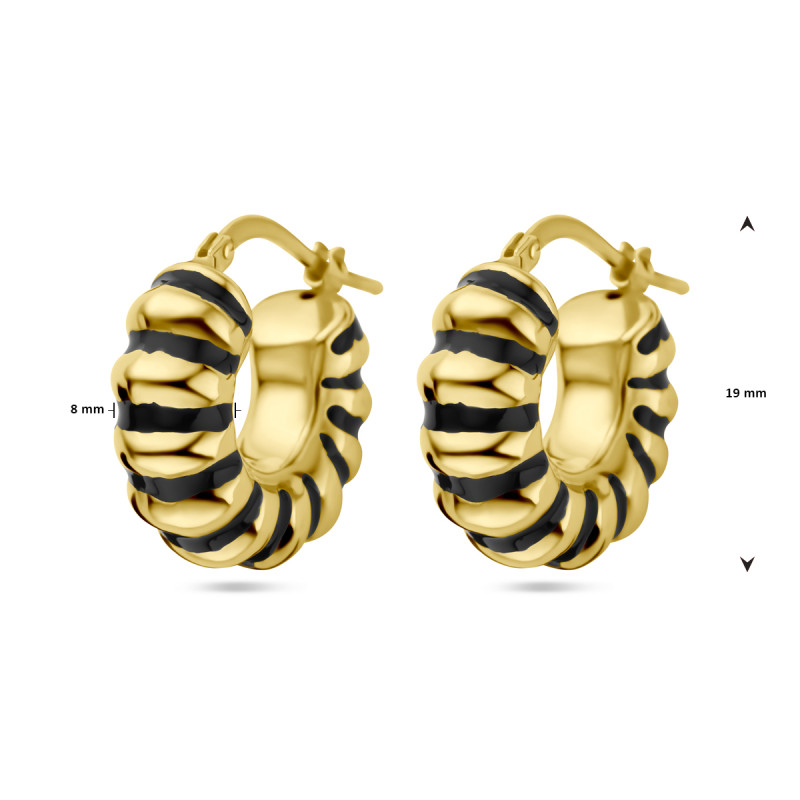 gedraaide-gold-plated-oorringen-met-zwarte-emaille-8-mm-breed-diameter-19-mm