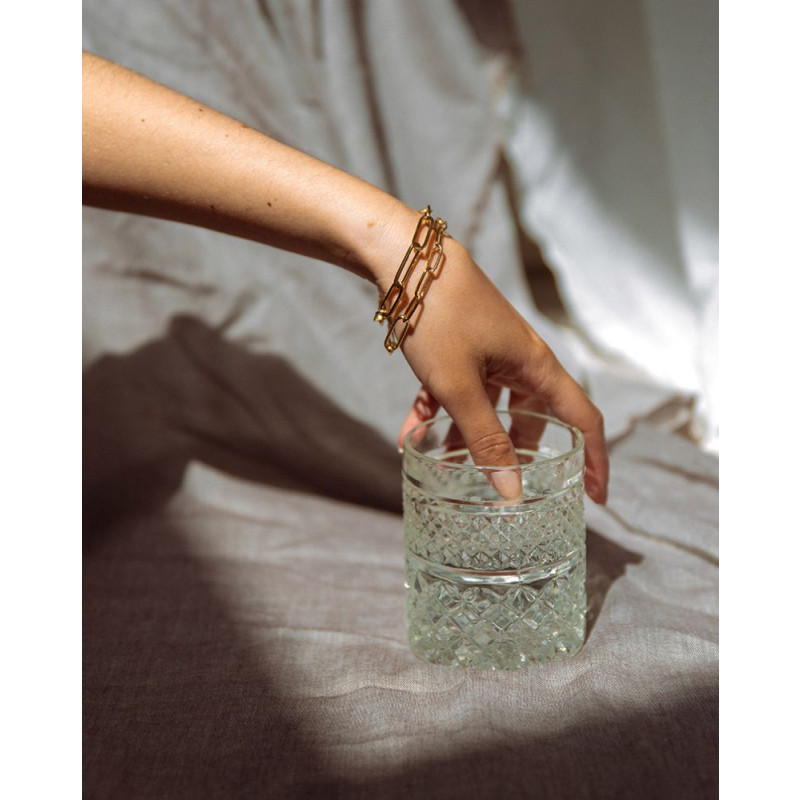 gouden-closed-forever-armband-met-paperclip-schakels